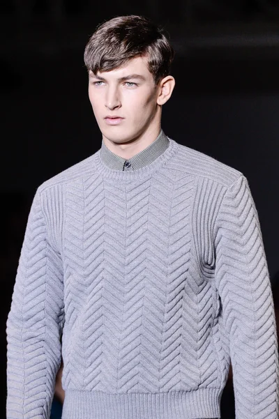 Look 25